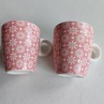 2 roze/witte mokjes met bloemmotief, Ophalen of Verzenden, Zo goed als nieuw, Overige stijlen, Kop(pen) en/of Schotel(s)