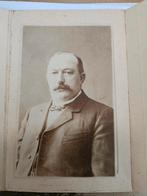 oude foto van man door august Blanckart Artiste rue de Hasse, Foto, Zo goed als nieuw, Voor 1940, Buitenland