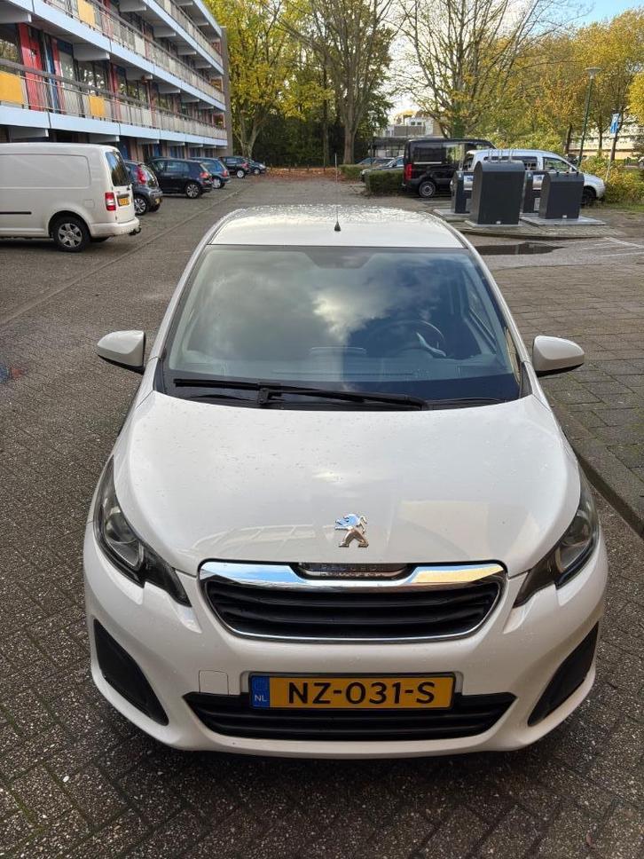 Peugeot 108 1.0 12V E-vti 51KW 5DR 2017 Wit, Auto's, Peugeot, Particulier, Airbags, Bluetooth, Boordcomputer, Centrale vergrendeling