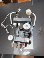 Henco vloerverwarming verdeler met pomp, Doe-het-zelf en Verbouw, Verwarming en Radiatoren, Ophalen, Gebruikt, Minder dan 30 cm