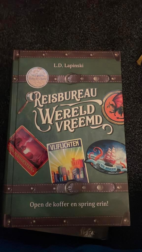 L.D. Lapinski - Reisbureau Wereldvreemd, Boeken, Kinderboeken | Jeugd | 10 tot 12 jaar, Nieuw, Non-fictie, Ophalen of Verzenden