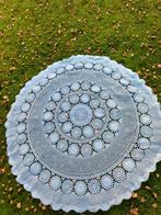 Fijn gehaakt rond tafelkleed katoen, Ophalen of Verzenden, Zo goed als nieuw, Rond