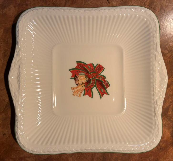 NIEUW: Wedgwood Christmas Time vierkante serveerschaal., Huis en Inrichting, Keuken | Servies, Nieuw, Schaal of Schalen, Wedgwood
