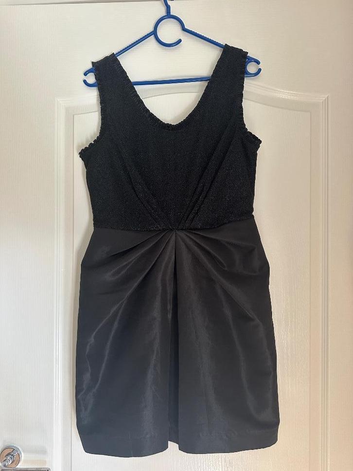 Feestelijke cocktail jurk, Kleding | Dames, Jurken, Zo goed als nieuw, Maat 42/44 (L), Zwart, Boven de knie, Ophalen of Verzenden