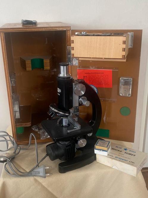 Microscoop Olympus Tokyo met verlichting én accessoires, Audio, Tv en Foto, Optische apparatuur | Microscopen, Zo goed als nieuw
