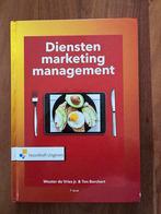 Wouter de Vries Jr. - Dienstenmarketingmanagement, Ophalen of Verzenden, Zo goed als nieuw, Wouter de Vries Jr.; Ton Borchert