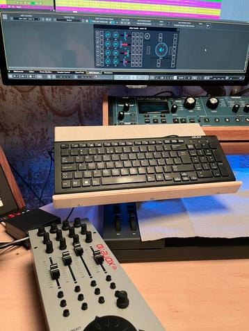 Cubase / Ableton / dj controller Allen&Heath Xone1D beschikbaar voor biedingen