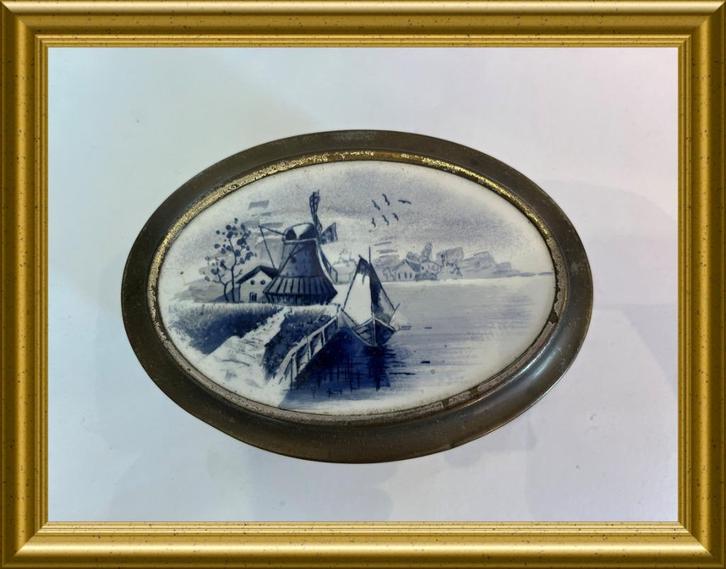 Oud ovaal delfts theedoosje, molen, bootje, Antiek en Kunst, Curiosa en Brocante, Ophalen of Verzenden