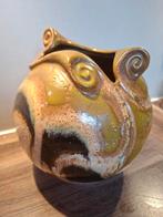 Vintage plateel gemerkte Keramische Vaas met Krullen, Ophalen of Verzenden