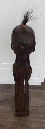 Groot houten afrikaans beeld., Ophalen