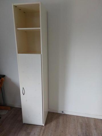 Opbergkast voor berging, bijkeuken of slaapkamer beschikbaar voor biedingen