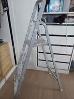 Gebruikte Trap - Handig voor Klusjes!, Doe-het-zelf en Verbouw, Ladders en Trappen, Ophalen