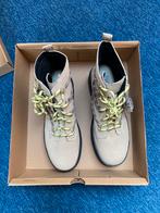 UGG maat 42, nieuw in doos, UGG, Overige kleuren, Boots, Nieuw