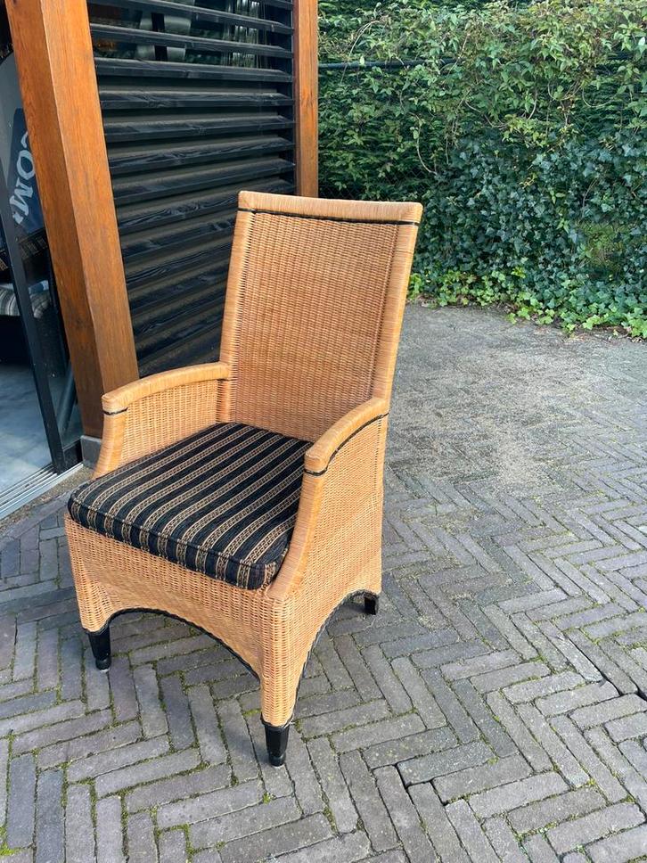 2 rotan stoelen p stuk €15, Huis en Inrichting, Stoelen, Zo goed als nieuw, Twee, Zwart, Ophalen of Verzenden