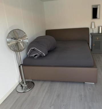 Bed 160x200 beschikbaar voor biedingen