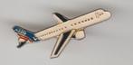 A320 vliegtuig pin, Verzamelen, Speldjes, Pins en Buttons, Verzenden, Zo goed als nieuw, Transport