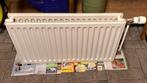 Radiator met thermostaatknop, Doe-het-zelf en Verbouw, Verwarming en Radiatoren, Ophalen, 30 tot 80 cm, Gebruikt, Radiator