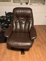 Heerlijke stoel / fauteuil gratis op te halen, Huis en Inrichting, Fauteuils, Ophalen, Gebruikt, 50 tot 75 cm, Leer