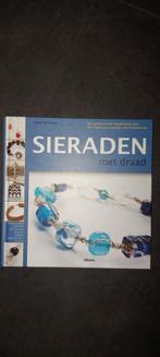 Sara Withers - Sieraden met draad, Ophalen of Verzenden, Zo goed als nieuw, Sara Withers; Xuella Arnold; Elisa Mann