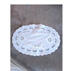 wit ovaal tafelkleedje Italian design/lengte 17 cm, Huis en Inrichting, Tafelkleden, Ophalen of Verzenden, Gebruikt, Ovaal, Binnen