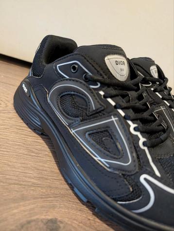 Schoenen  beschikbaar voor biedingen