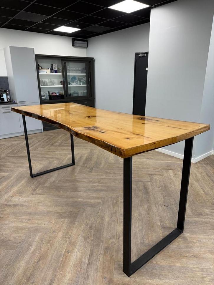 Houten boomstam eettafel met epoxy, Huis en Inrichting, Tafels | Eettafels, Zo goed als nieuw, 100 tot 150 cm, 150 tot 200 cm