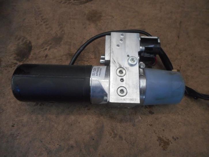 Cabriodak Pomp Ford Focus 2 C+C (2006-10/2010-09) da11106663, Auto-onderdelen, Elektronica en Kabels, Ford, Gebruikt