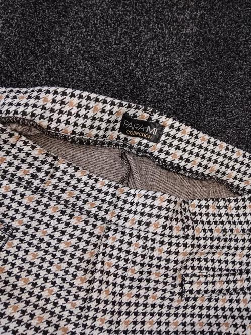 Te Koop: PARA MI Broek,  mt 44-32. Bijna NIEUW!, Kleding | Dames, Broeken en Pantalons, Zo goed als nieuw, Maat 42/44 (L), Zwart
