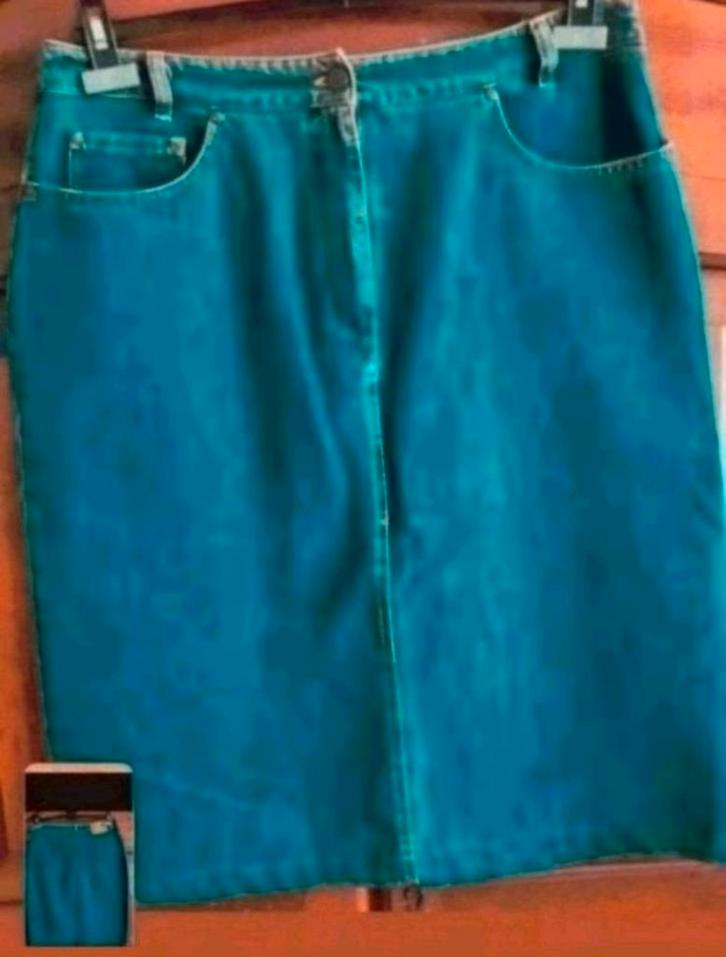 Nieuwe donkerblauwe denim Scapa jeans rok 44-46, Kleding | Dames, Rokken, Nieuw, Maat 42/44 (L), Blauw, Knielengte, Verzenden