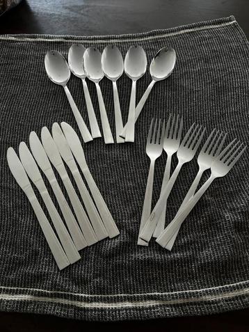 STAINLESS STEEL CUTLERY SET (6-PERSON) beschikbaar voor biedingen