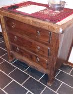 Houten commode met lades, Gebruikt, Met lade(s), 50 tot 75 cm, Eikenhout