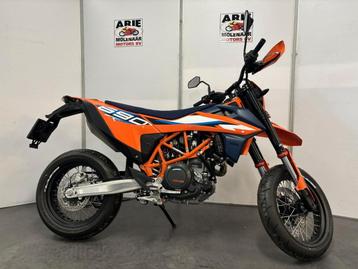 KTM 690 SMC (bj 2024) beschikbaar voor biedingen