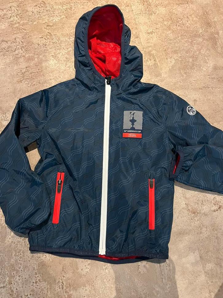 PRADA jas met capuchon 116 origineel zgan, Kinderen en Baby's, Kinderkleding | Maat 116, Zo goed als nieuw, Jongen, Jas, Ophalen of Verzenden