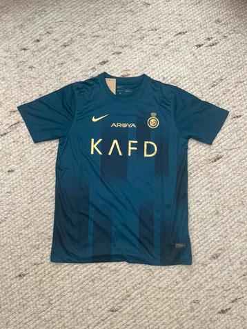 Al Nassr Uitshirt – Maat M – Gloednieuw beschikbaar voor biedingen
