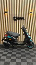 Piaggio Zip | Black & Turquoise Edition |3800KM| Nieuwstaat, Fietsen en Brommers, Scooters | Piaggio, Maximaal 45 km/u, Zip, Zo goed als nieuw