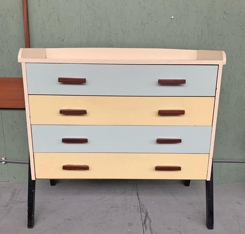 Houten commode ladekast - vintage retro hout kast kinder, Kinderen en Baby's, Kinderkamer | Commodes en Kasten, Gebruikt, Commode