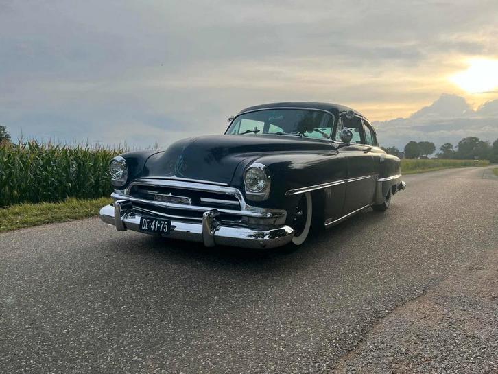 Chrysler windsor deluxe club coupe 1954 patina v8 restomod, Auto's, Chrysler, Particulier, Overige modellen, Bluetooth, Metallic lak