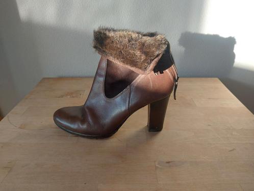 Donker bruine enkellaars maat 41, Kleding | Dames, Schoenen, Zo goed als nieuw, Bruin, Ophalen
