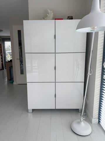 Mooie witte kast van Nijhof