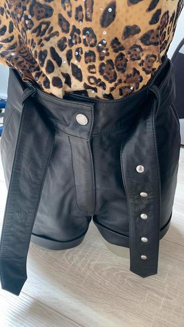 Nieuwe echt leren lams short broek zwart XS merk TIGHA  TIGA beschikbaar voor biedingen