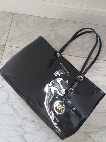 Michael Kors tas beschikbaar voor biedingen