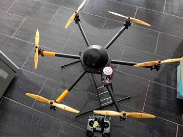 DJI HEXACOPTER  naza    in goede staat  ZONDER batterij ! beschikbaar voor biedingen