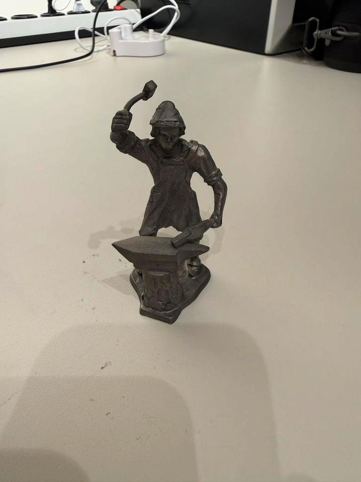 Antiek Tinnen Beeldje Smid aan het Werk, Antiek en Kunst, Kunst | Beelden en Houtsnijwerken, Ophalen of Verzenden