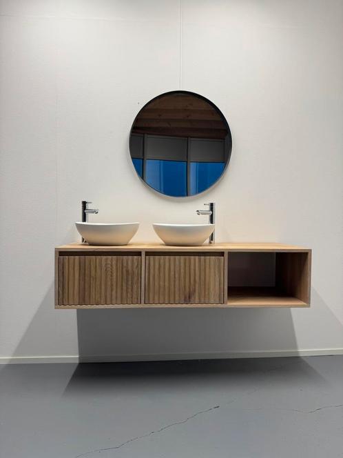 Badkamermeubel ribbelfront ribbel eiken Badmeubel, Huis en Inrichting, Badkamer | Badkamermeubels, Nieuw, Wastafelkast, Minder dan 100 cm