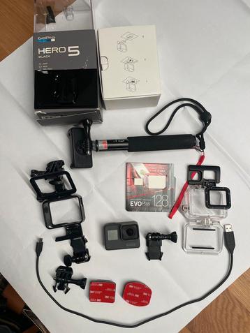 GoPro Hero 5 Black + Accessoires Motor en Zee beschikbaar voor biedingen