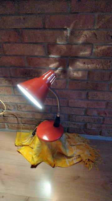 MOOIE VINTAGE LAMP beschikbaar voor biedingen