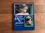 Kinderportretten in porselein - Rinus Morsink - beeldhouwen, Ophalen of Verzenden, Zo goed als nieuw