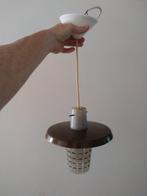 Vintage glazen en koperen hanglamp te koop, Ophalen of Verzenden, Gebruikt, Glas, Minder dan 50 cm