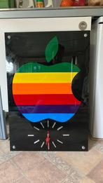 Apple Store logo  klok “Think different”  *near mint*, Reclamebord, Zo goed als nieuw, Ophalen