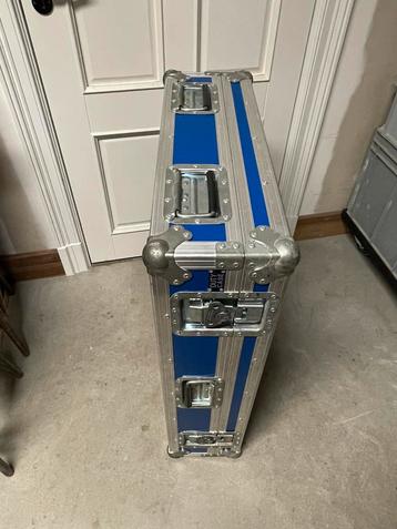 Dutycases flightcase t.b.v. mengtafel / lichttafel 90x65x21 beschikbaar voor biedingen